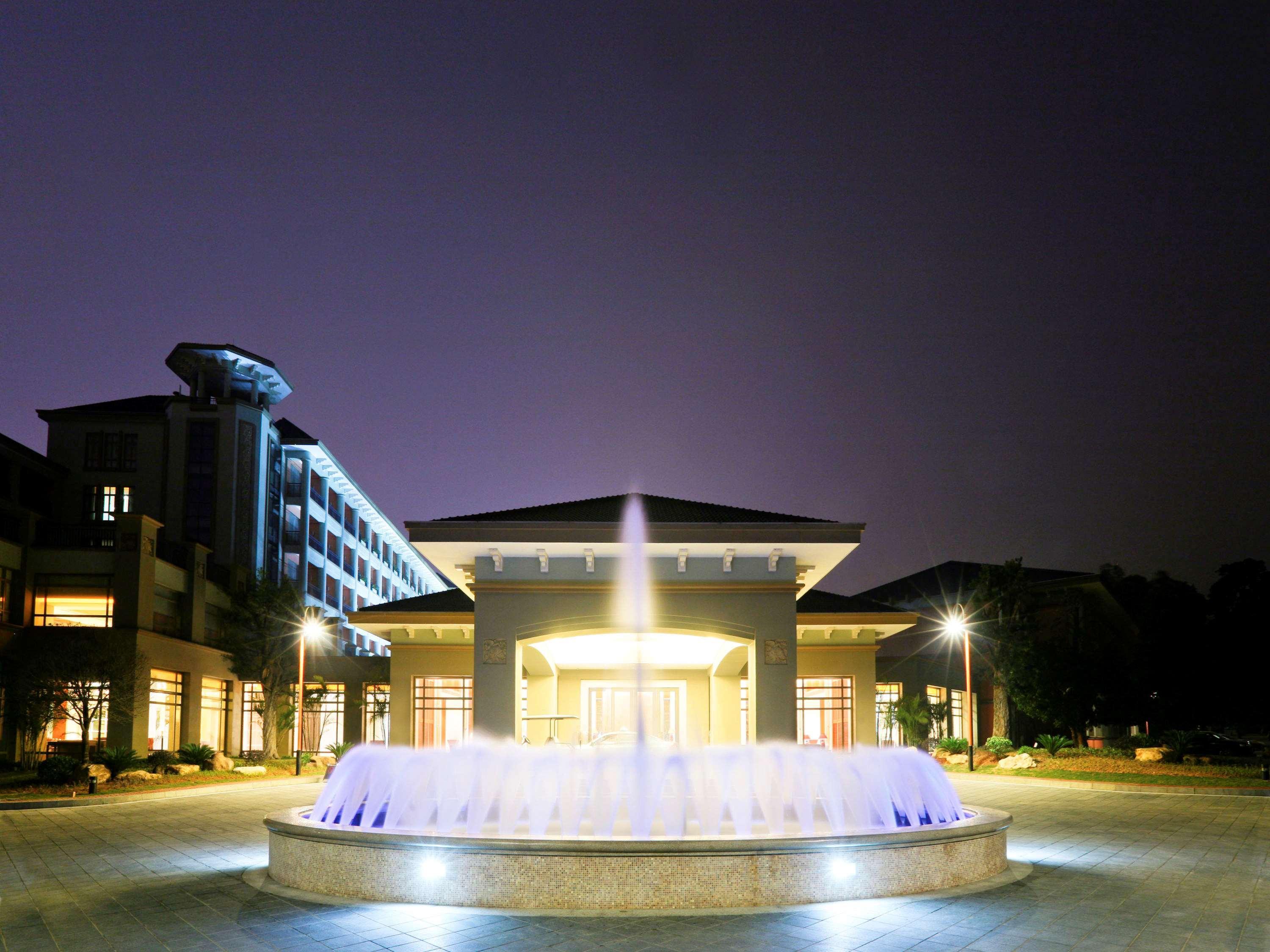Pullman Hotel And Pullman Living Dongguan Forum Eksteriør bilde